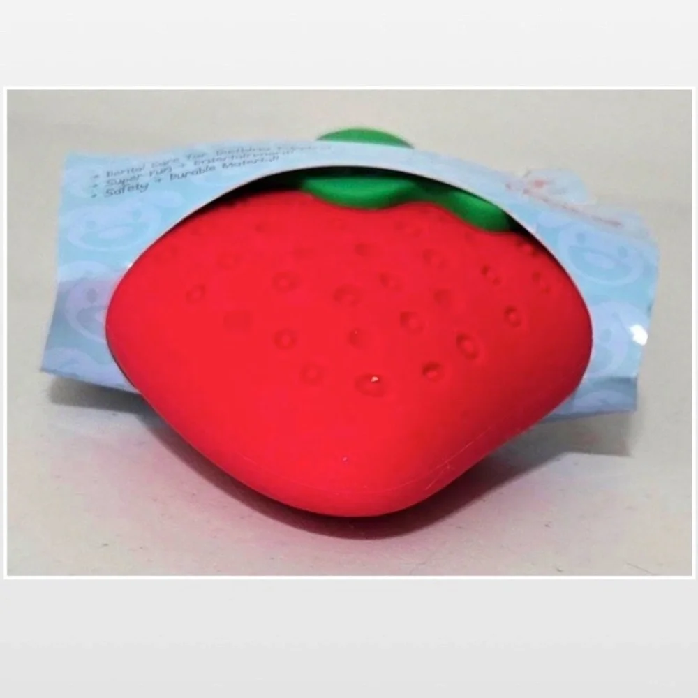 New L’chic Pet Dog Toy Ice Cooling Strawberry Puppies Chew Animal NWT